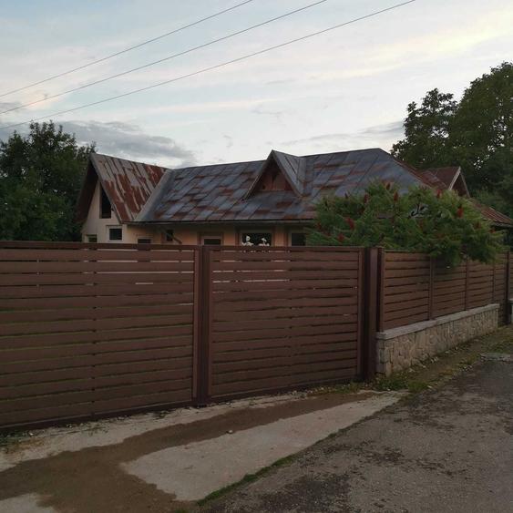 Casă cu 4 camere în Gura Vitioarei
