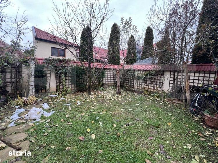 Casă cu 6 camere cu Teren 345 Mp în Titulescu
