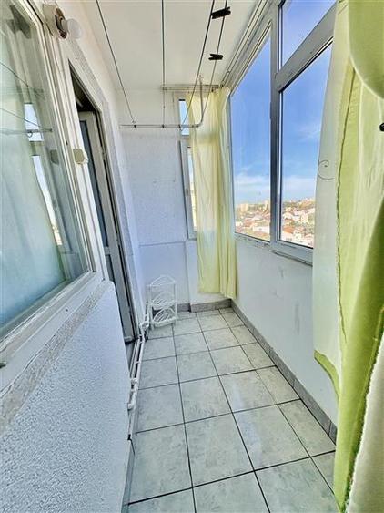 Apartament cu 2 camere decomandat, mobilat în Casa de Cultură