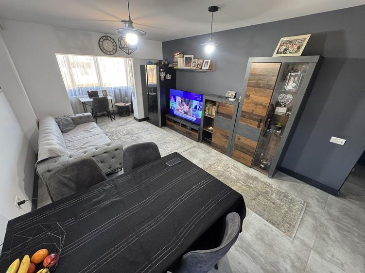 Apartament cu 3 camere decomandat în Ultracentral