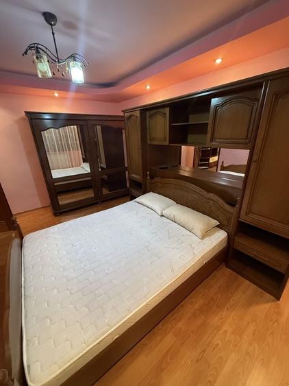 Apartament cu 3 camere decomandat în Plantelor