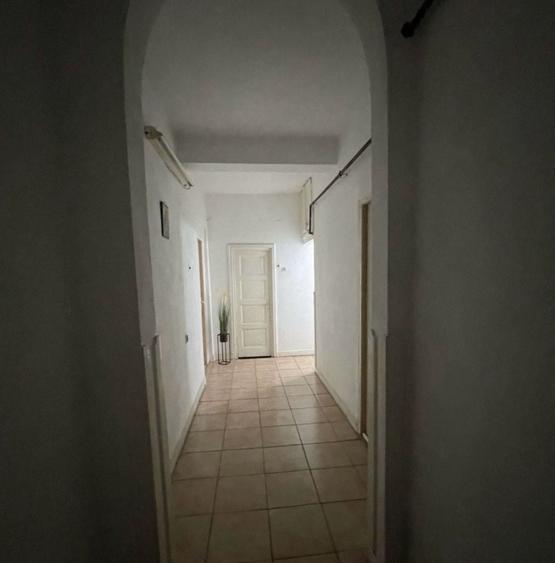 Apartament cu 2 camere decomandat în Petros