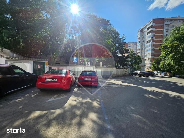 Casă cu 4 camere cu Teren 1302 Mp în Central