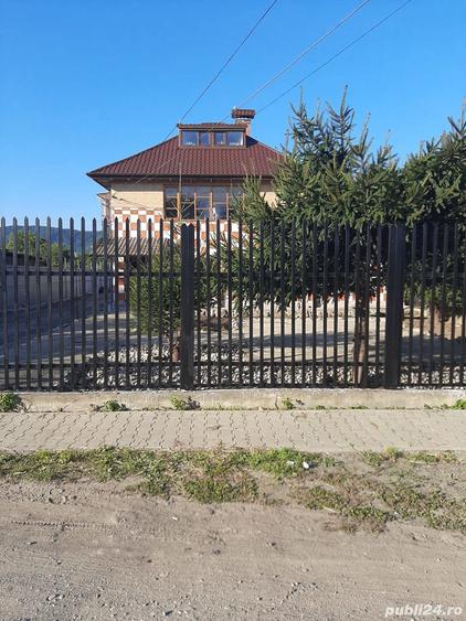 Casă cu 3 camere cu Teren 1000 Mp în Central
