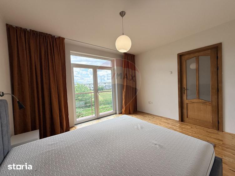 Casă cu 5 camere cu Teren 100 Mp în Florești