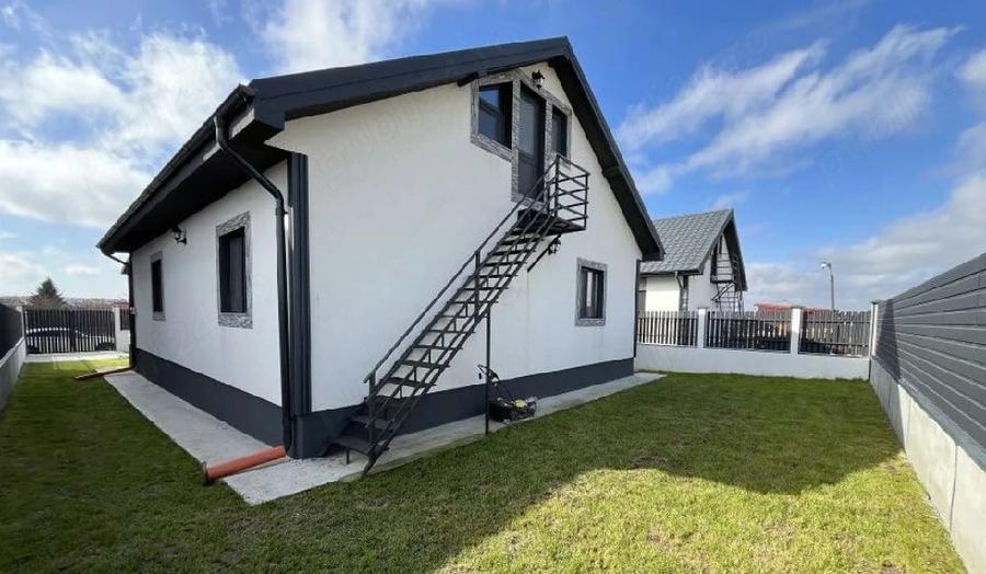 Casă cu Teren 405 Mp în Valu lui Traian
