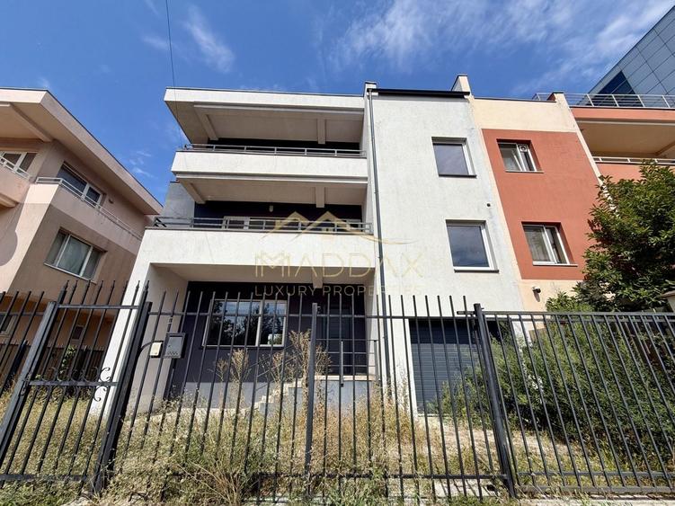 Casă individuală cu 7 camere cu Canalizare în Herăstrău