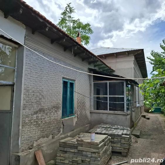 Casă cu 6 camere în Ștorobăneasa