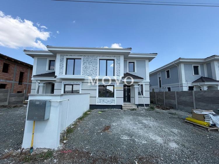 Duplex cu 4 camere cu Teren 300 Mp în Săcălaz