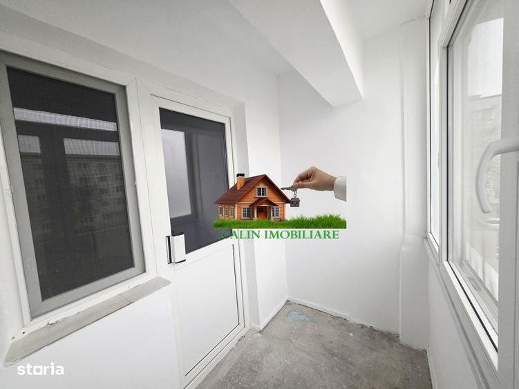 Apartament cu 4 camere decomandat în Galata