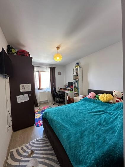 Apartament cu 3 camere decomandat, mobilat în Bragadiru