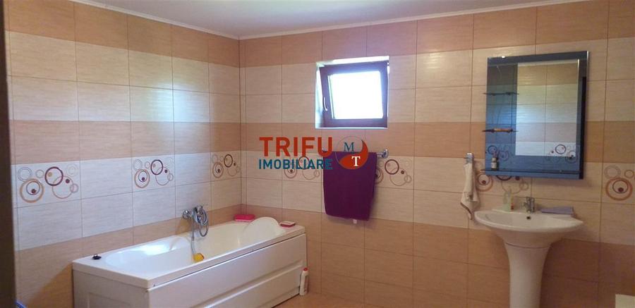 Casă individuală cu 4 camere cu Canalizare în Micești