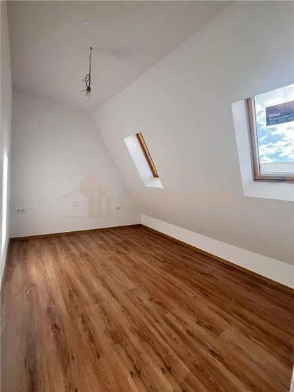 Apartament cu 3 camere în Independenței