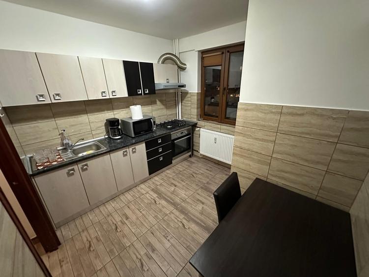 Apartament cu 3 camere semidecomandat, mobilat în Nicolae Grigorescu