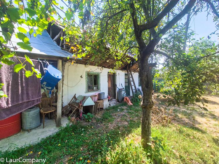 Casă individuală cu 3 camere cu Teren 3287 Mp în Urlueni