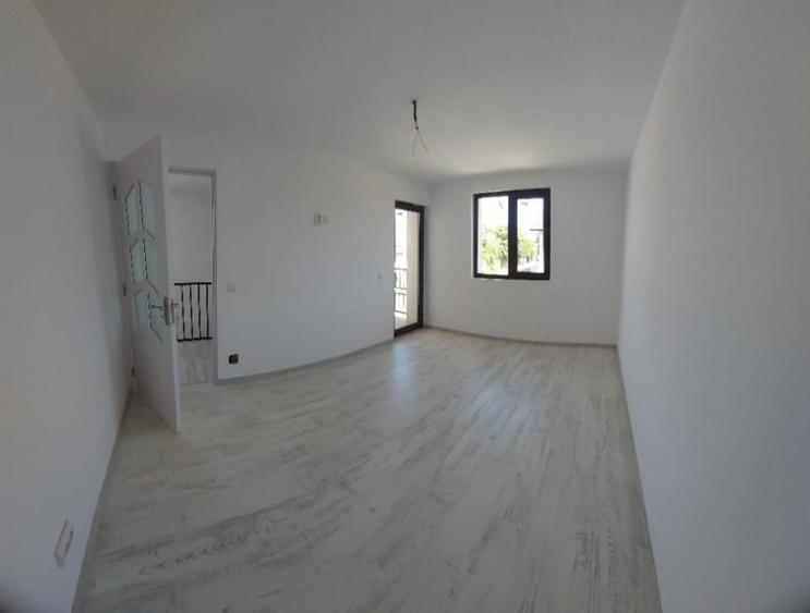 Casă cu 4 camere cu Teren 470 Mp în Vârteju