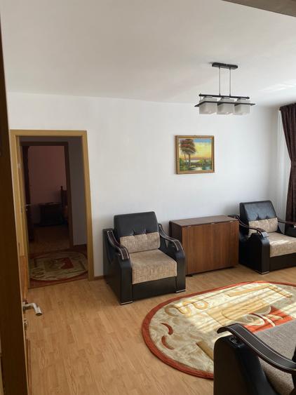 Apartament cu 2 camere semidecomandat în Banca Națională