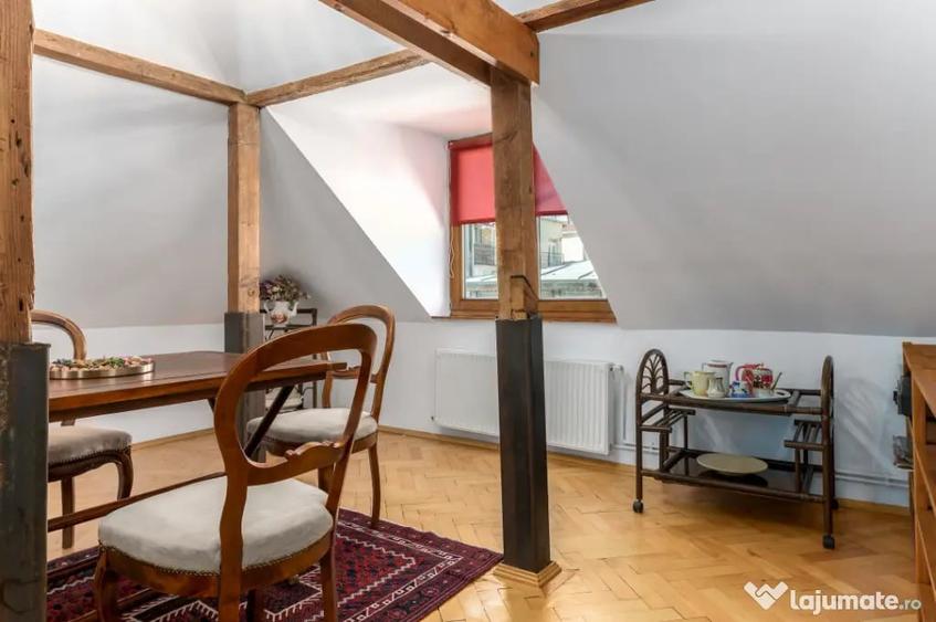 Apartament cu 2 camere semidecomandat în P-ța Victoriei