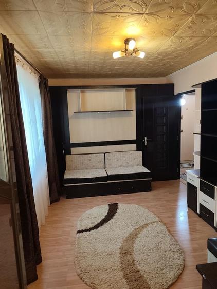 Garsonieră decomandată în Exterior Vest