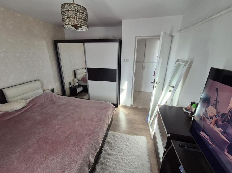 Apartament cu 2 camere decomandat, mobilat în Km 4-5