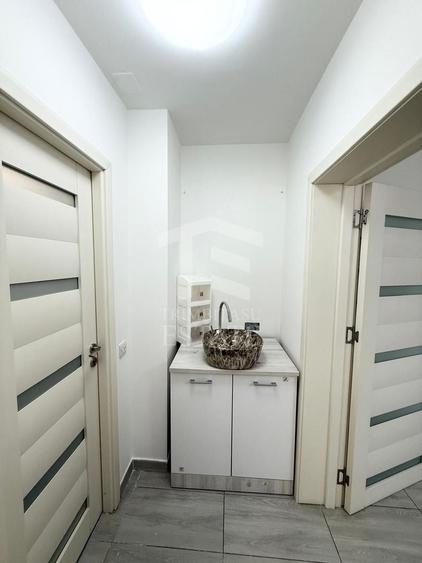 Apartament cu 3 camere semidecomandat, mobilat în Iancului