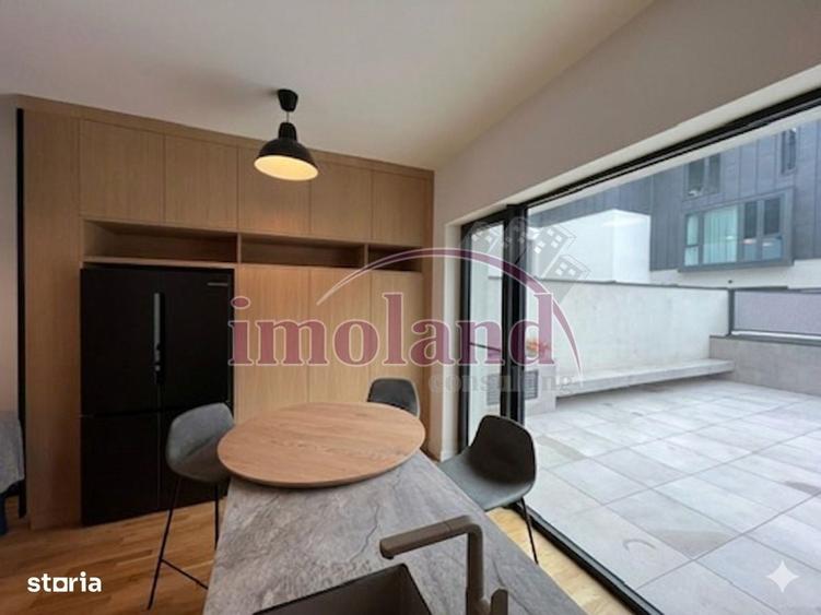 Vanzare - Townhouse 6 camere - mobilat + 2 locuri parcare Avalon Estat - 1