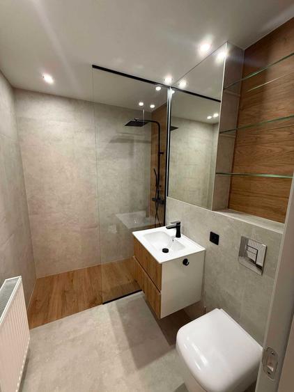 Apartament cu 2 camere decomandat în Central