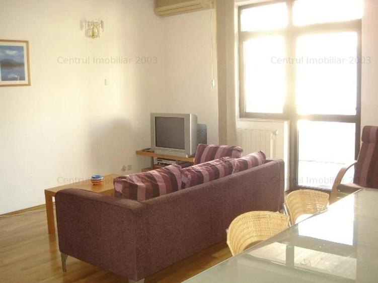 Casă individuală cu 12 camere cu Garaj în Dorobanți