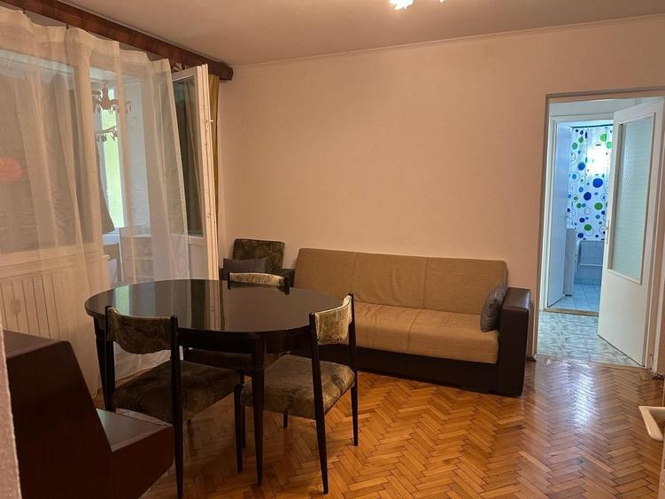 CASA DE CULTURA , 2 CAMERE MOBILAT, UTILAT, INCALZIRE RADET 300 EURO - 1