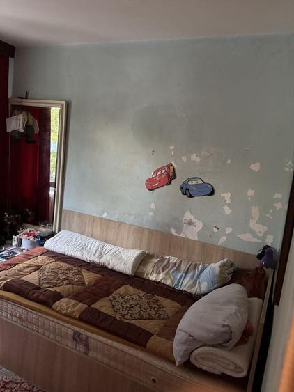 Apartament cu 3 camere decomandat în Exterior Vest