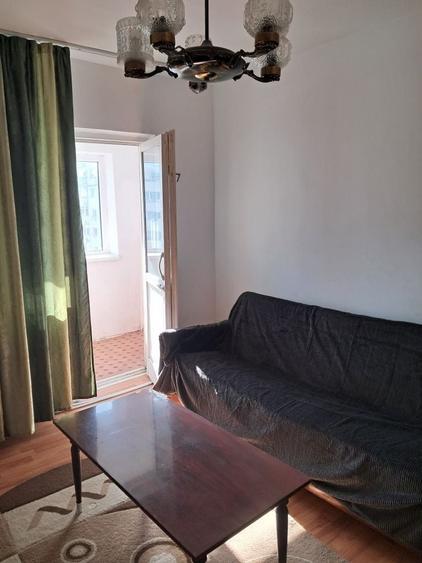 Apartament cu 3 camere decomandat în Unirii Sud