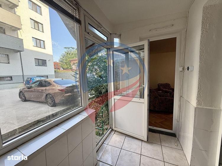 Apartament cu 3 camere decomandat în 1 Mai