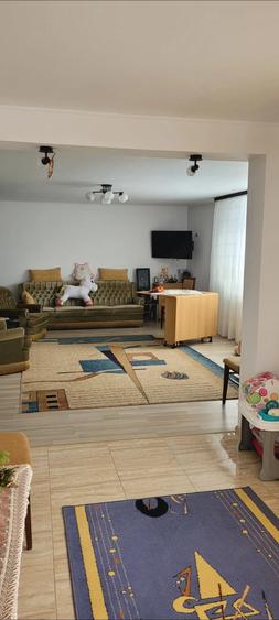 Casă cu 3 camere cu Teren 2500 Mp în Valea Cotești