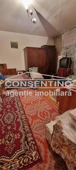 Garsonieră decomandată în 1 Decembrie