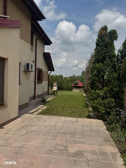 Casă cu 4 camere cu Teren 1210 Mp în Mogoșoaia