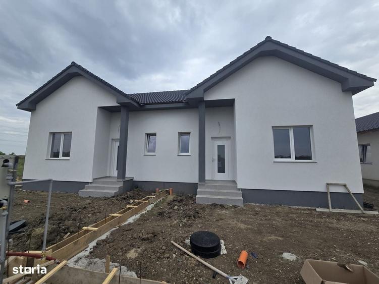 Casă cu 3 camere în Central