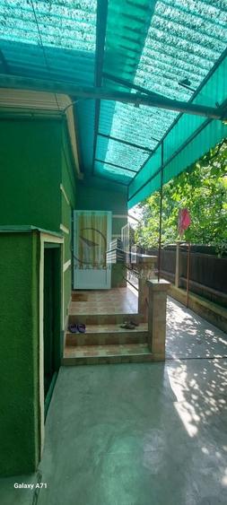 Casă individuală cu 4 camere cu Canalizare în Central