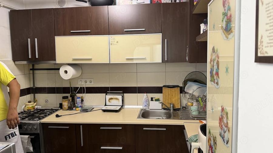 Apartament cu 3 camere decomandat în Tineretului