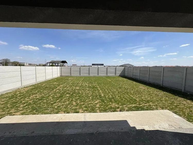 Casă cu 4 camere cu Teren 533 Mp în Sântandrei