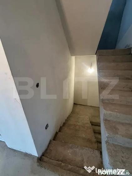 Casă cu 7 camere cu Teren 600 Mp în Micro 6