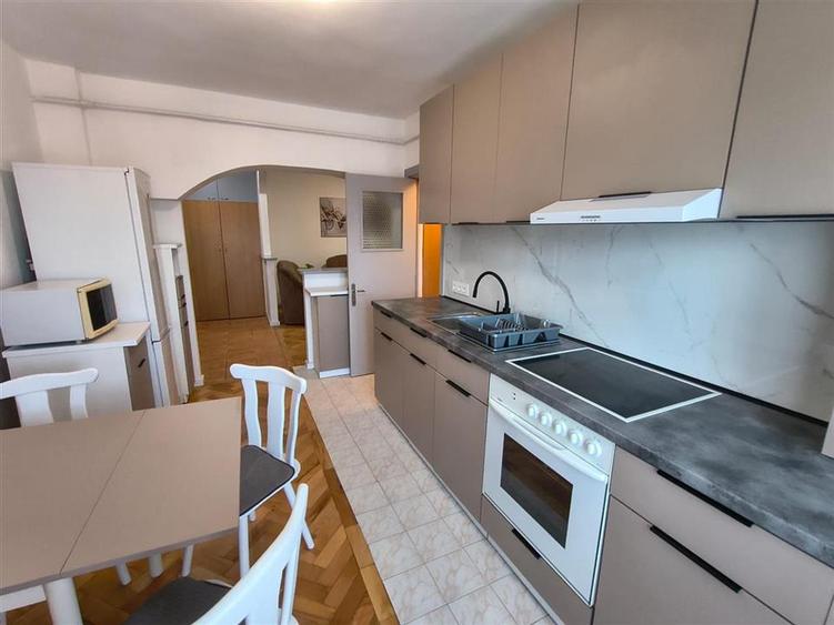 Apartament cu 2 camere circular în Sub Arini