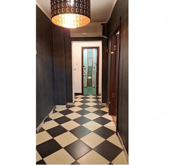 Apartament cu 3 camere decomandat în Decebal