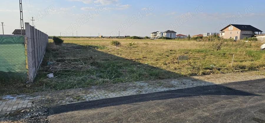 Teren de 696 mp, în Remetea Mare