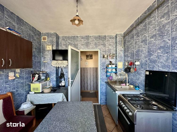 Apartament cu 3 camere decomandat în Alexandru cel Bun
