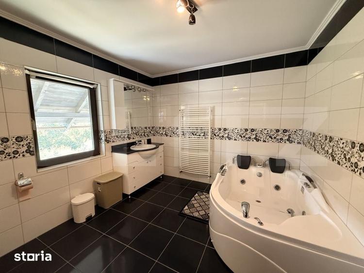 Casă cu 4 camere decomandat cu Teren 2421 Mp în Bucovăț