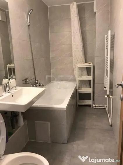 Apartament cu 3 camere decomandat în Sebastian