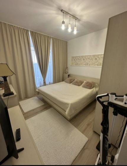 Apartament cu 4 camere decomandat în Plopilor