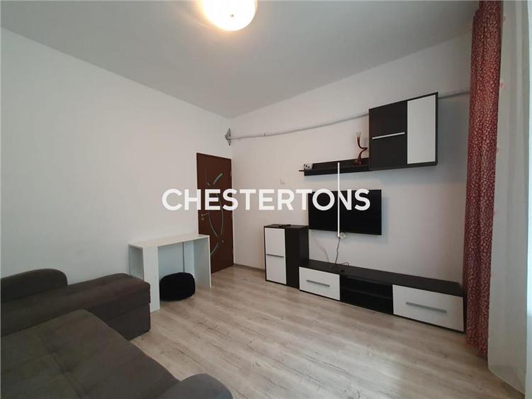Apartament cu 2 camere decomandat, mobilat în Central