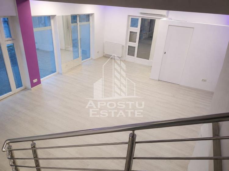 Spațiu comercial, de 45 mp, în Zăvoi