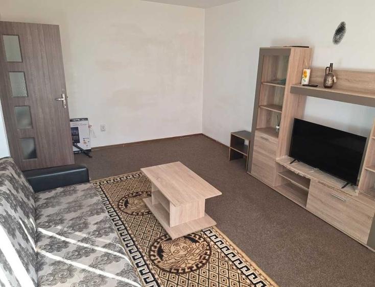 Apartament cu 2 camere decomandat în Prundu